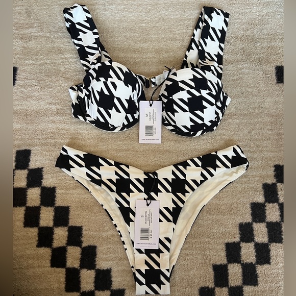 WeWoreWhat Houndstooth Bikini - Claudia top (M) & Delilah bottom (S) - Picture 5 of 5